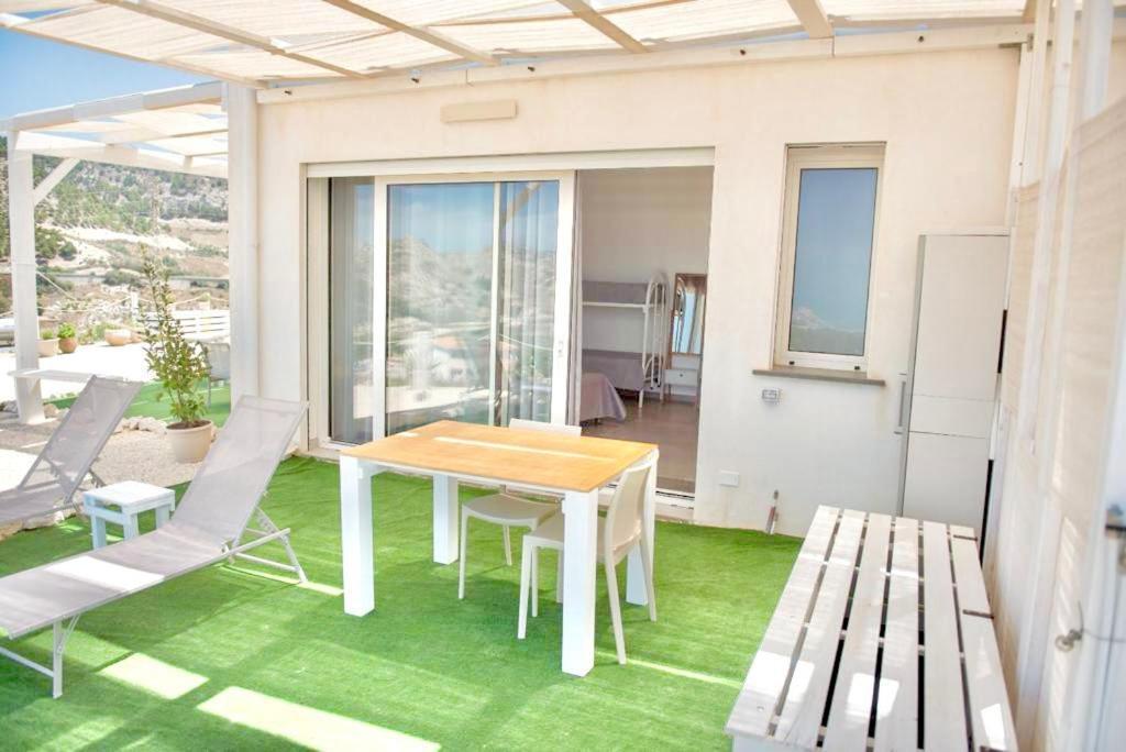 Villa Quantum Сикулиана Марина Екстериор снимка